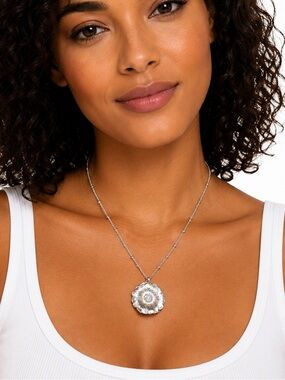 NEW - Handmade .925 Sterling Silver Flower Pendant Necklace on 18" Chain
